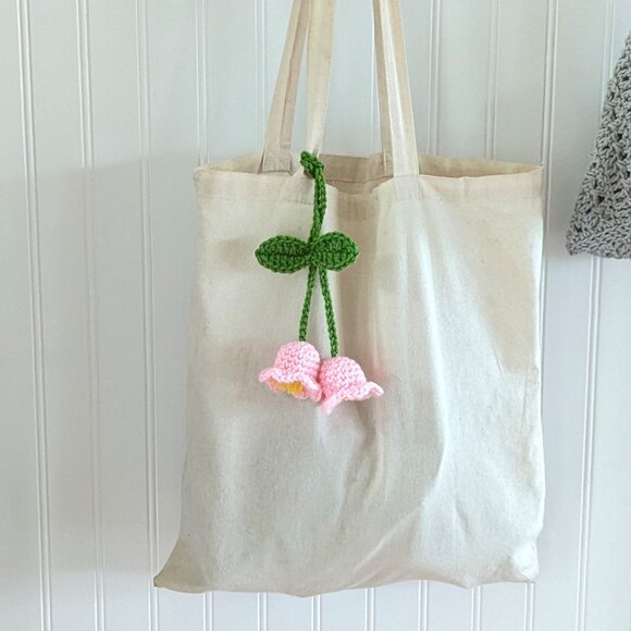 Crochet Lily of the Valley Charm | Car mirror hanging accessory - Picture 8 of 9